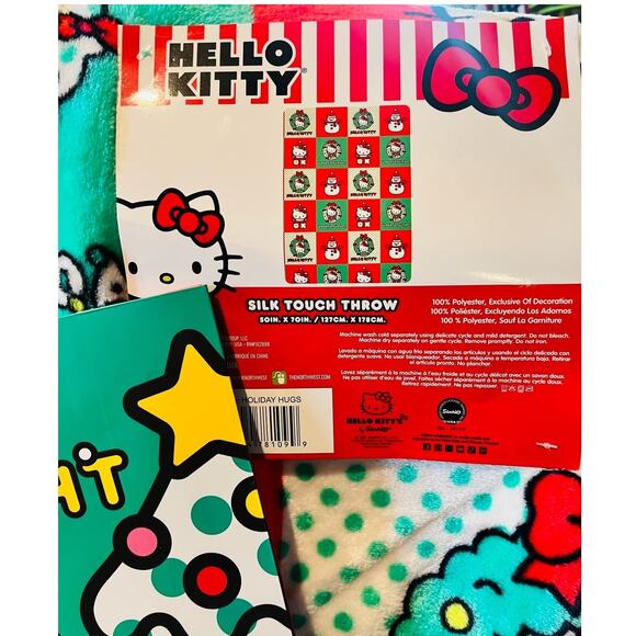 Hello Kitty Christmas Holiday Hugs bundle throw glass & spoon mug and 3 pack gft - Picture 3 of 5